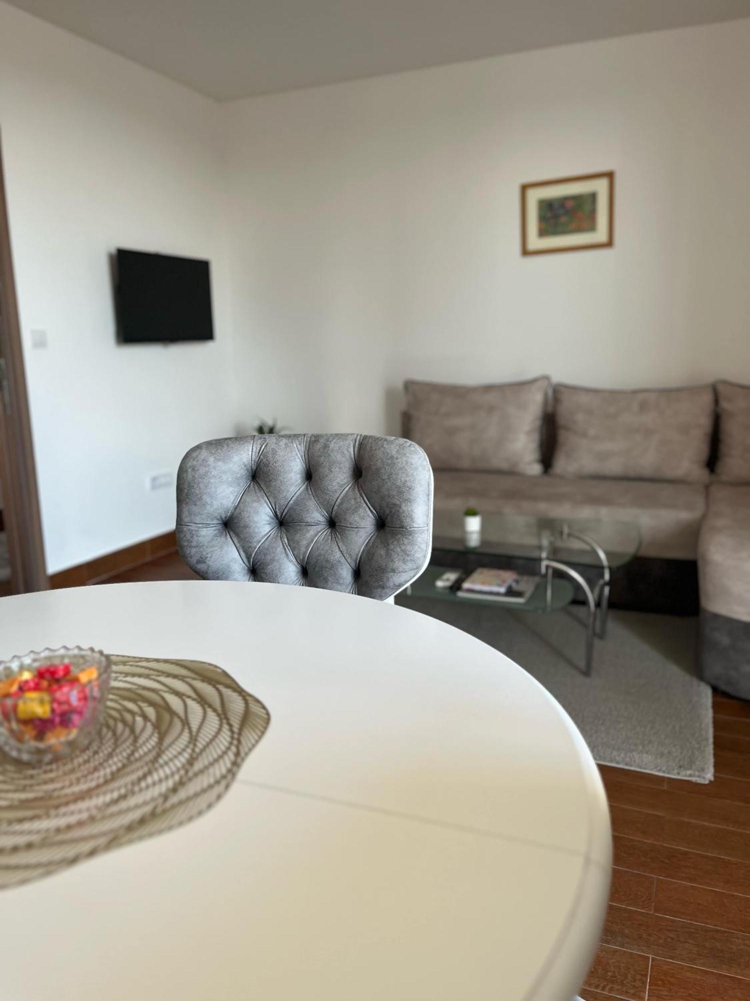 Surcin Apartment Ledine Экстерьер фото
